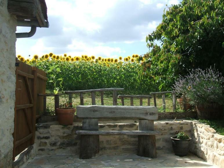 Gite Chez Marot Vila Varaignes Exterior foto