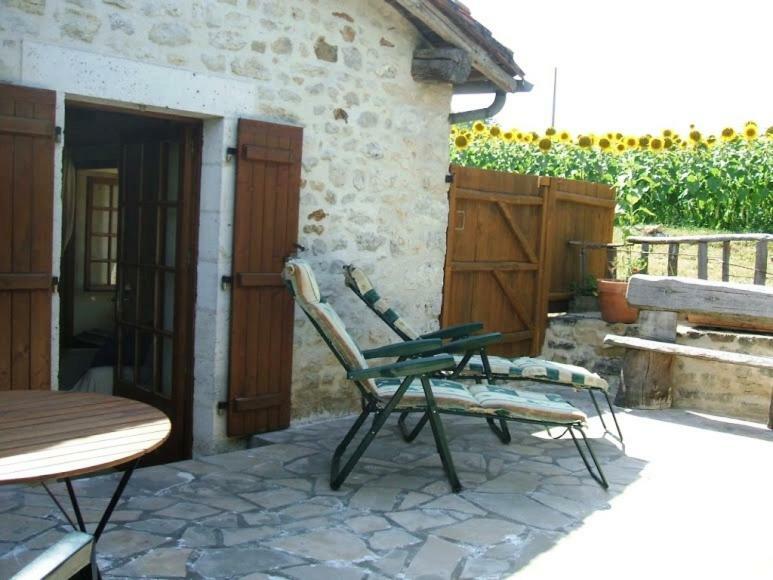 Gite Chez Marot Vila Varaignes Exterior foto